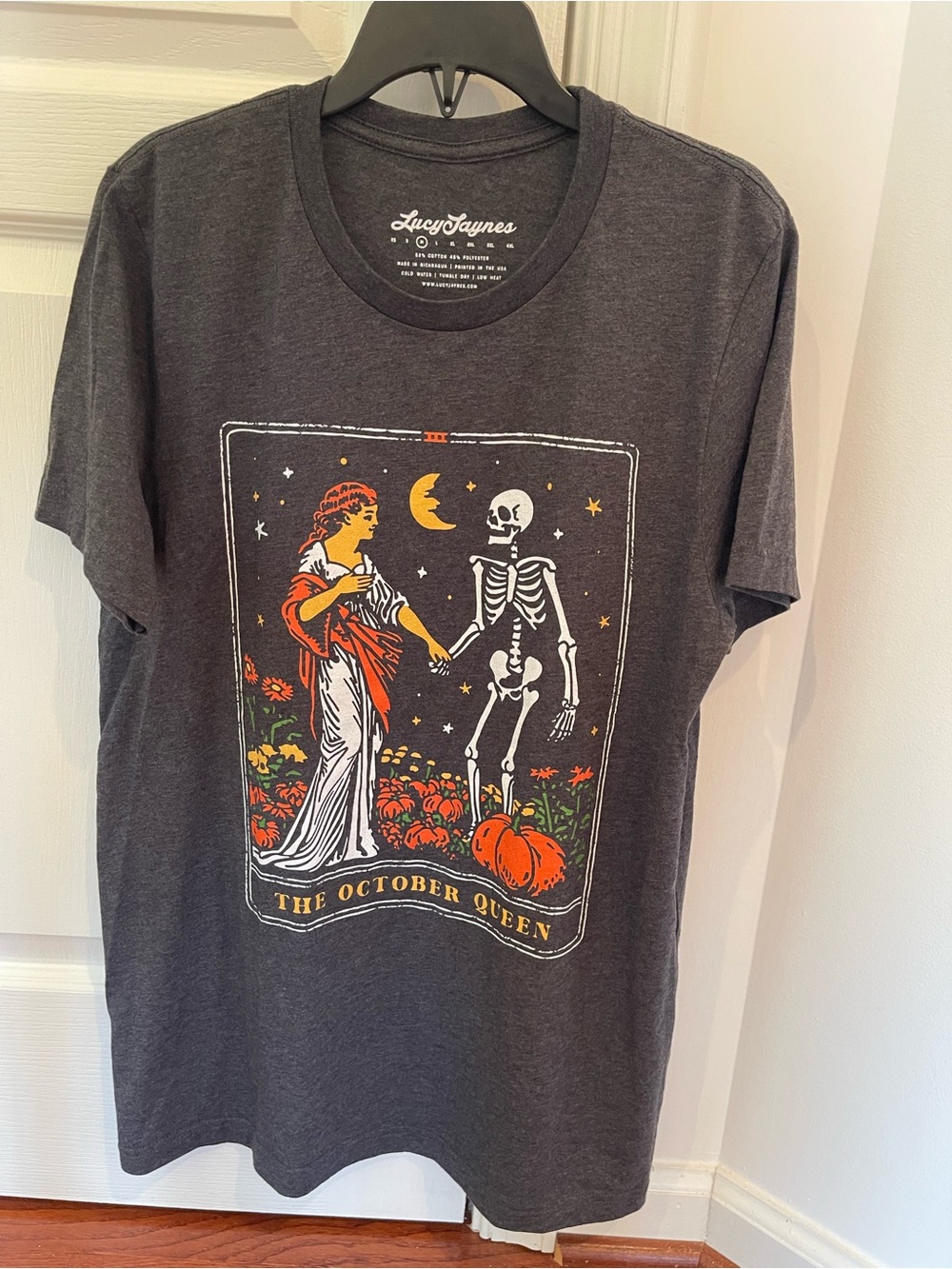 October Queen Tarot Card T-shirt Size Medium Dark Grey Heather Halloween Pumpkin